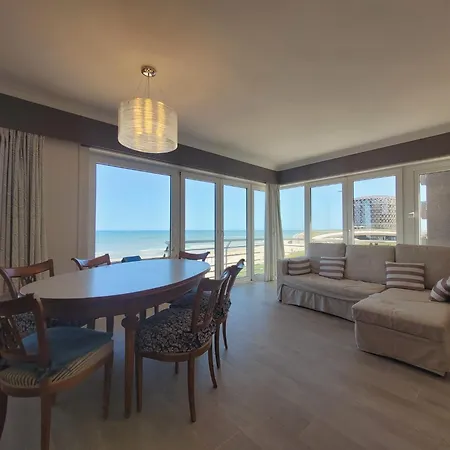 With Panoramic Sea Views Appartement Middelkerke