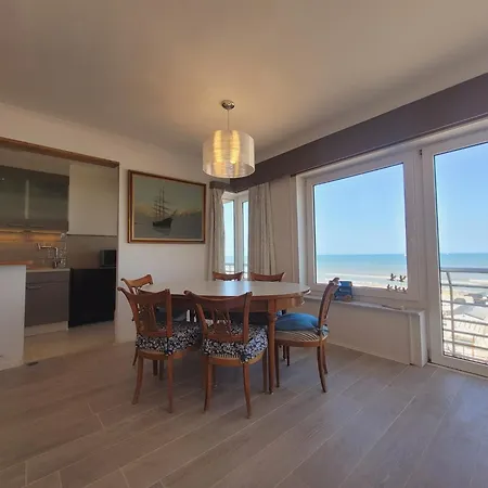 With Panoramic Sea Views Διαμέρισμα Middelkerke